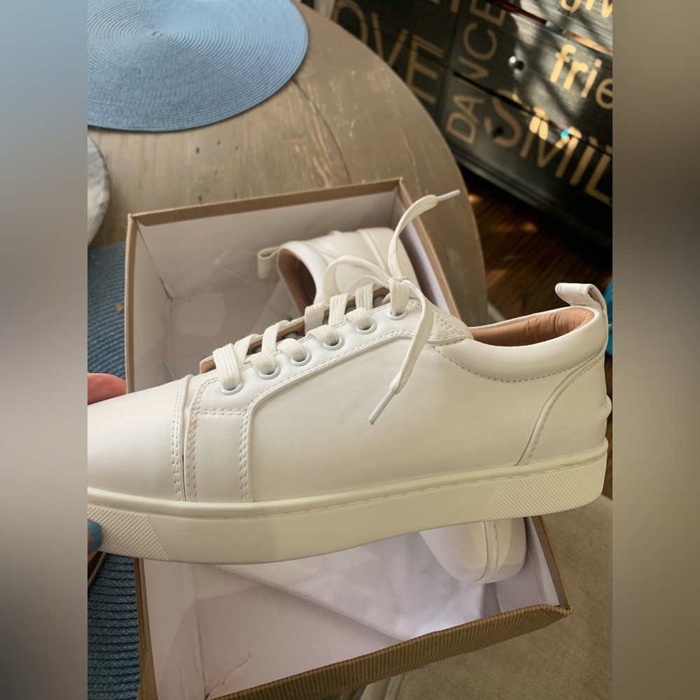 Vieira Lace-Up Sneaker
CHRISTIAN LOUBOUTIN